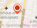 Frau Rabe fotografiert