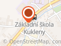 Sandtray-terapie hrou v pískovišti