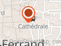 INDIGèNE s'habiller autrement au pied de la Cathédrale de Clermont-Fd