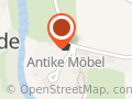 Antike Möbel an der alten Schleuse